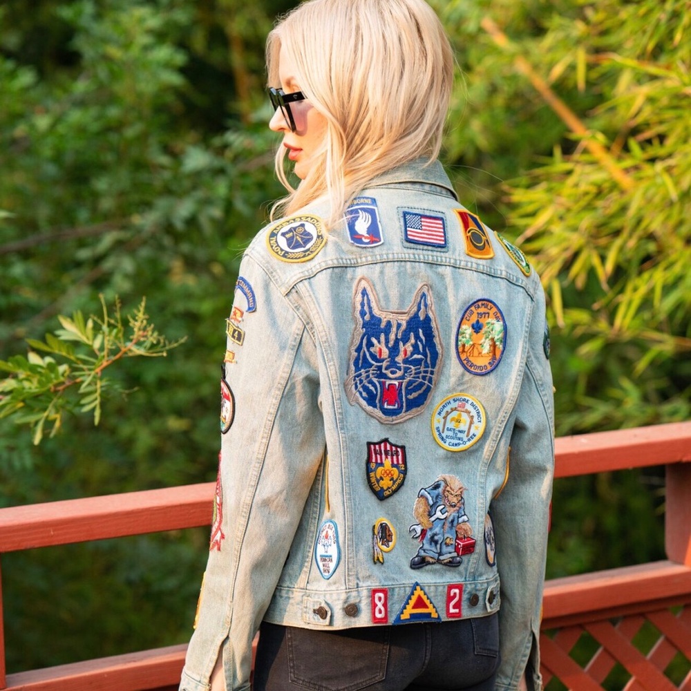 VINTAGE Patched Levis Denim Jacket - Picture 1 of 6